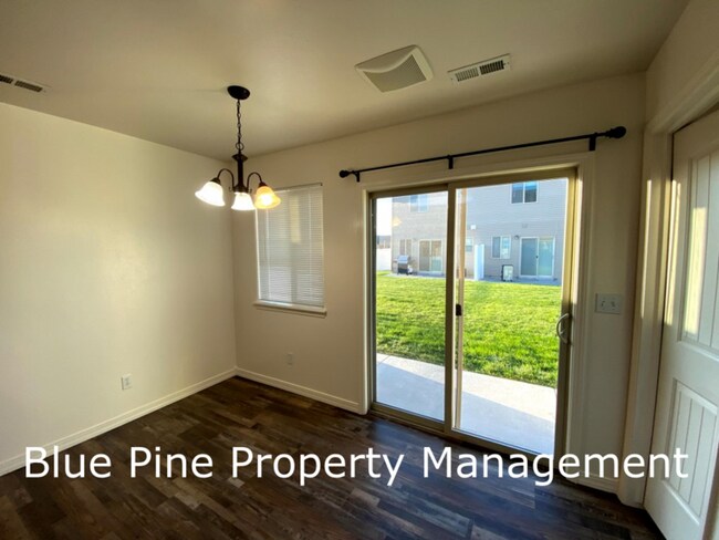 Building Photo - 1512 N Stevens Dr