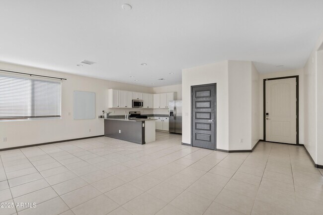 Foto del edificio - 32041 N Wayne Ln