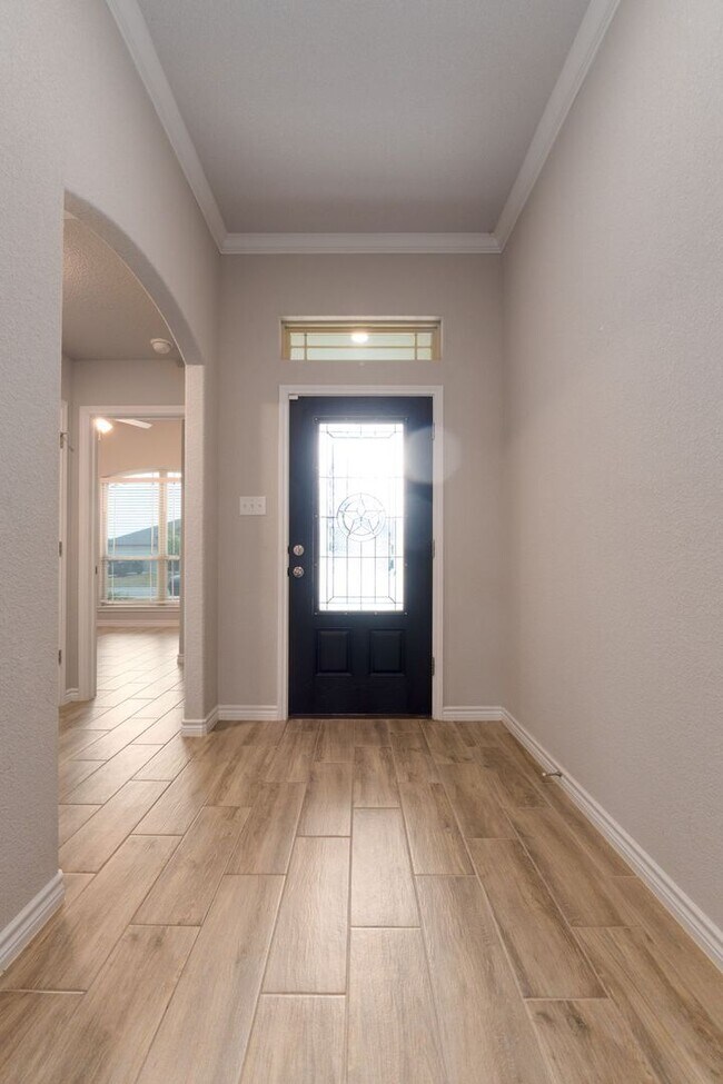 Building Photo - 3 Bdrm 2 Bath in Belton