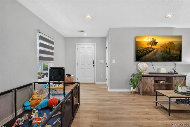 Foto del edificio - 9727 Marmot Ridge Cir