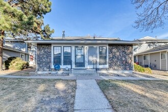 Building Photo - 4857 Sonata Dr