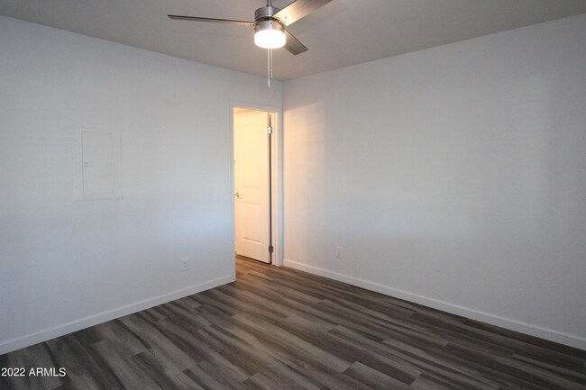 Building Photo - 2547 48th St
