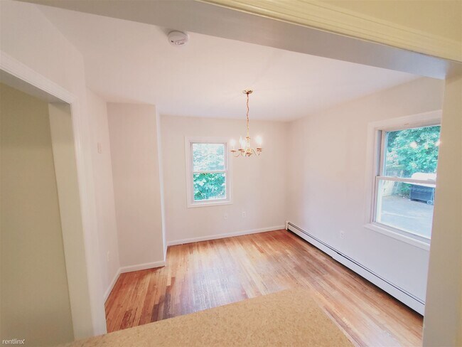 Building Photo - 2 br, 1 bath Condo - 29 Ely Pl