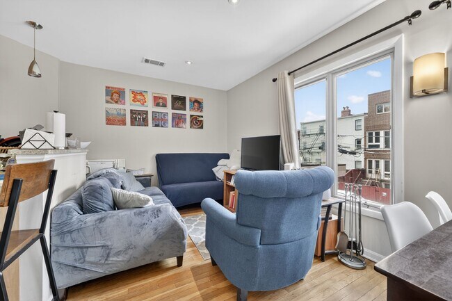 Foto del edificio - 1625 Q St NW