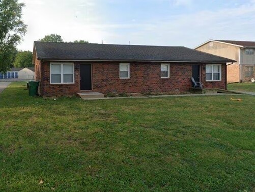 Building Photo - 2605 Eastview Dr