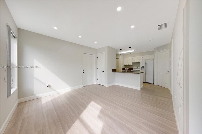 Building Photo - 17325 NW 67th Ct