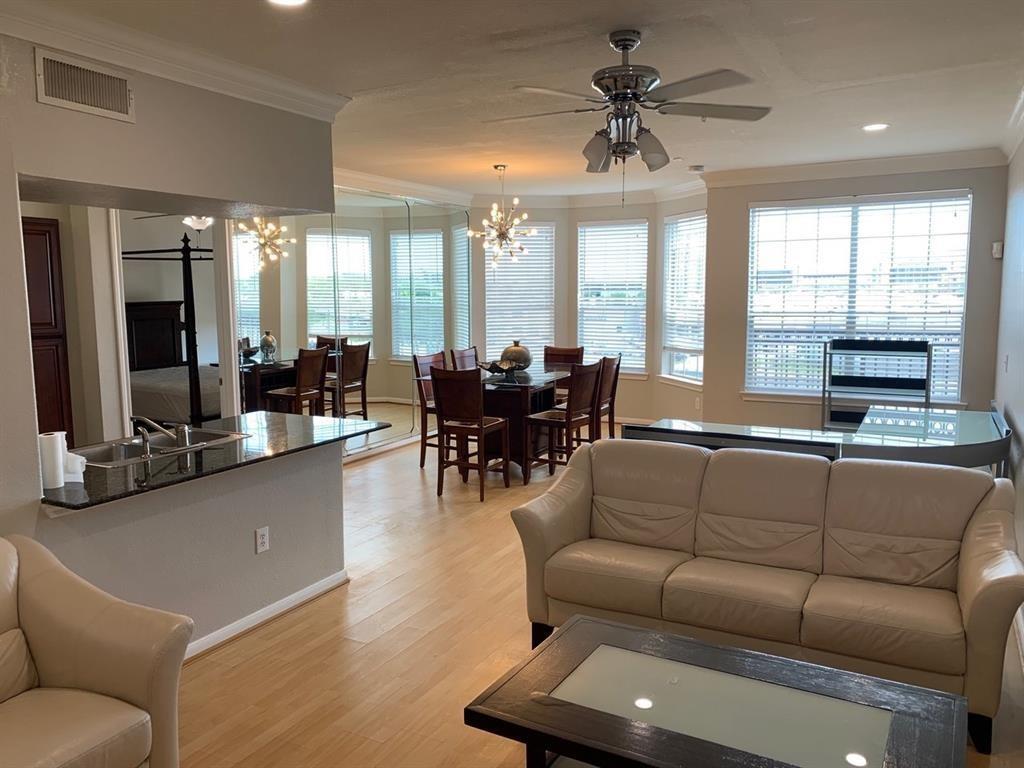 Foto principal - 7575 Kirby Dr