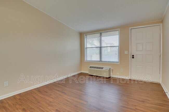 Building Photo - 145 Fister Ct