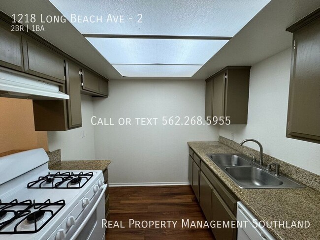 Building Photo - 1218 Long Beach Blvd