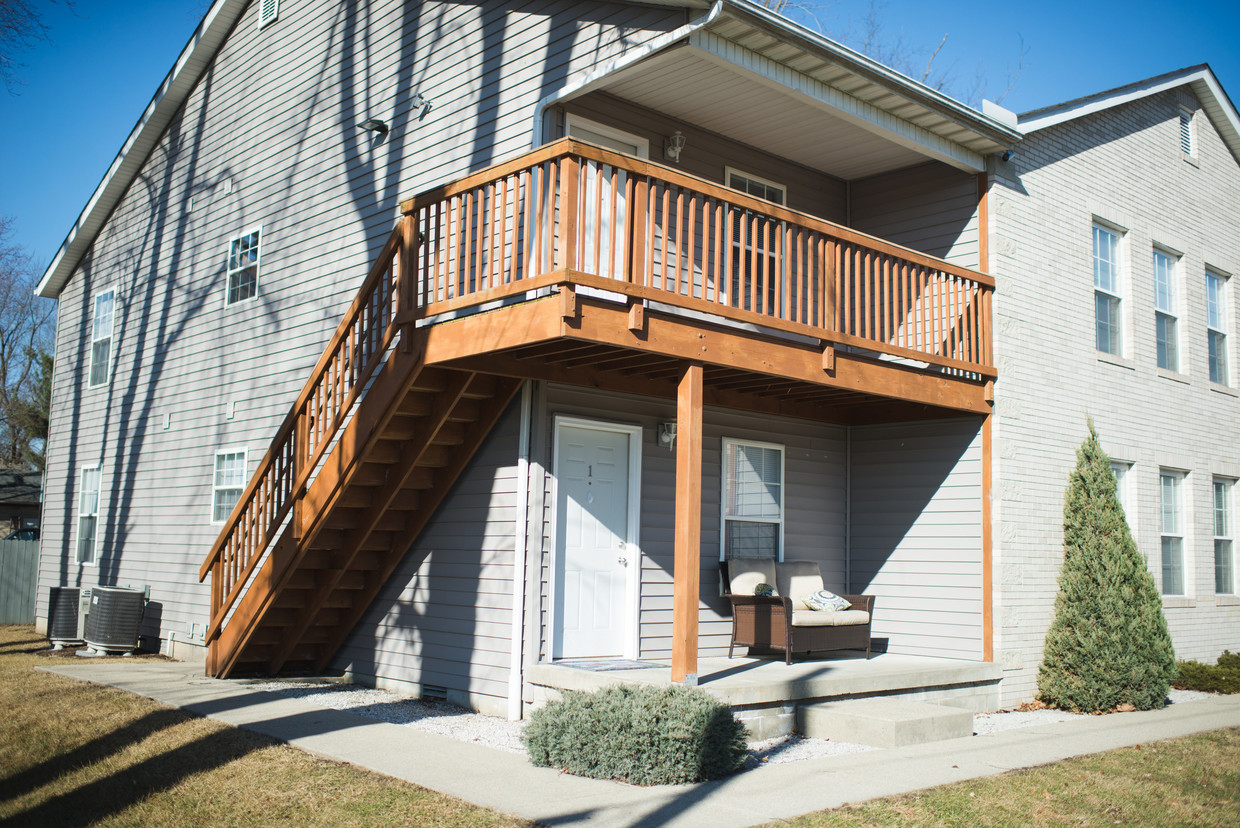 Exterior - 4363 S Hilton St
