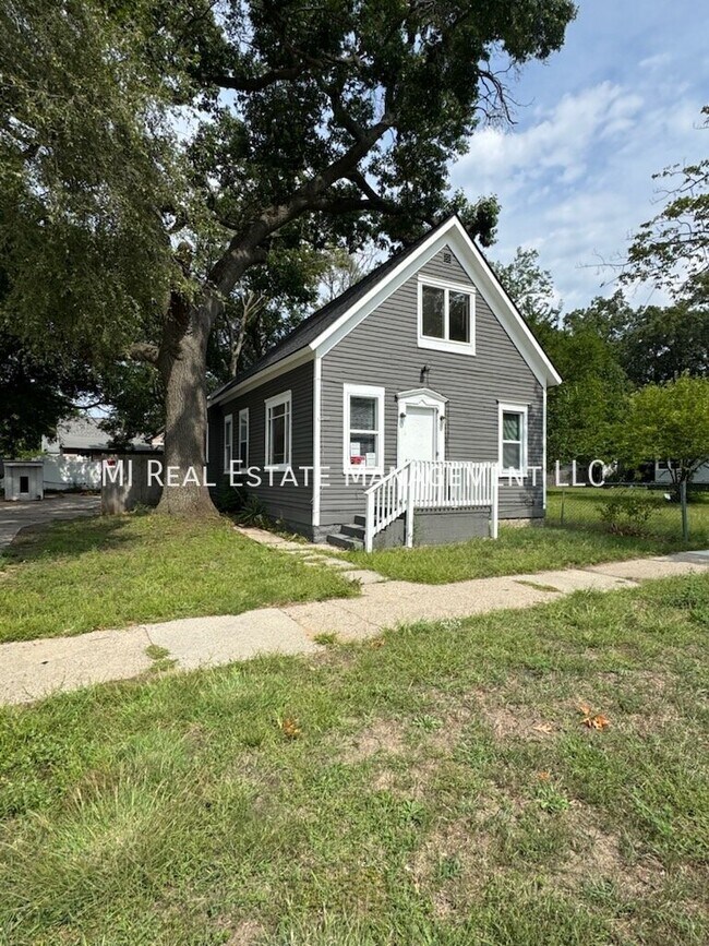 Foto del edificio - 634 Catawba Ave
