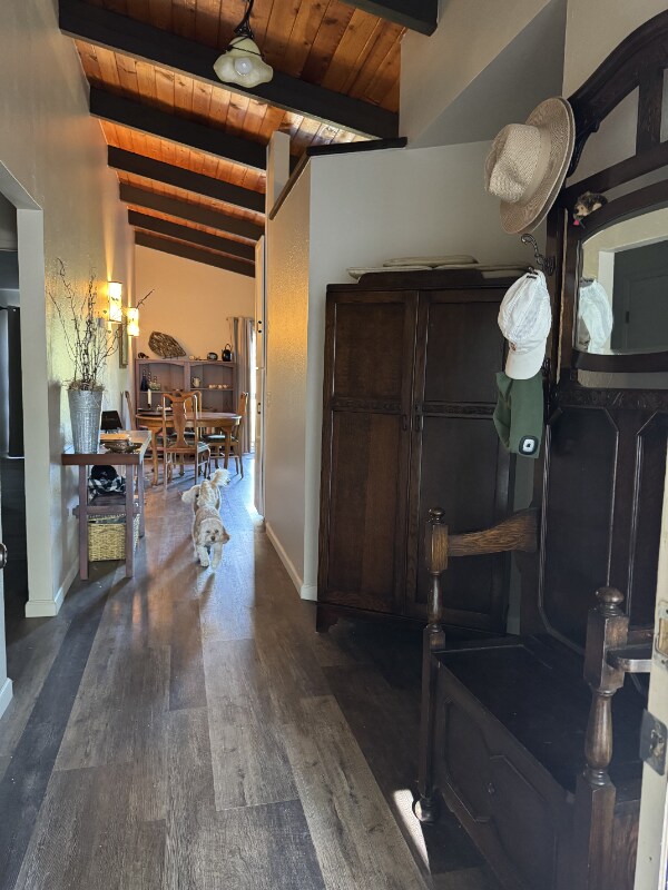 Foto del edificio - 23256 Lone Pine Dr