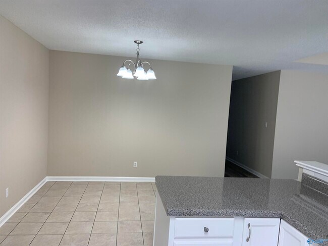 Foto del edificio - 2721 Columns Way SW