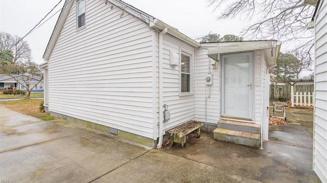 Building Photo - 2423 Shafer St
