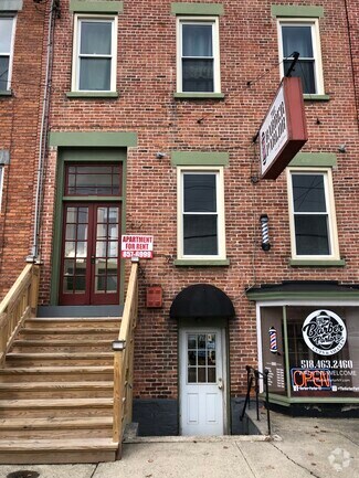 Building Photo - 219 Western Ave
