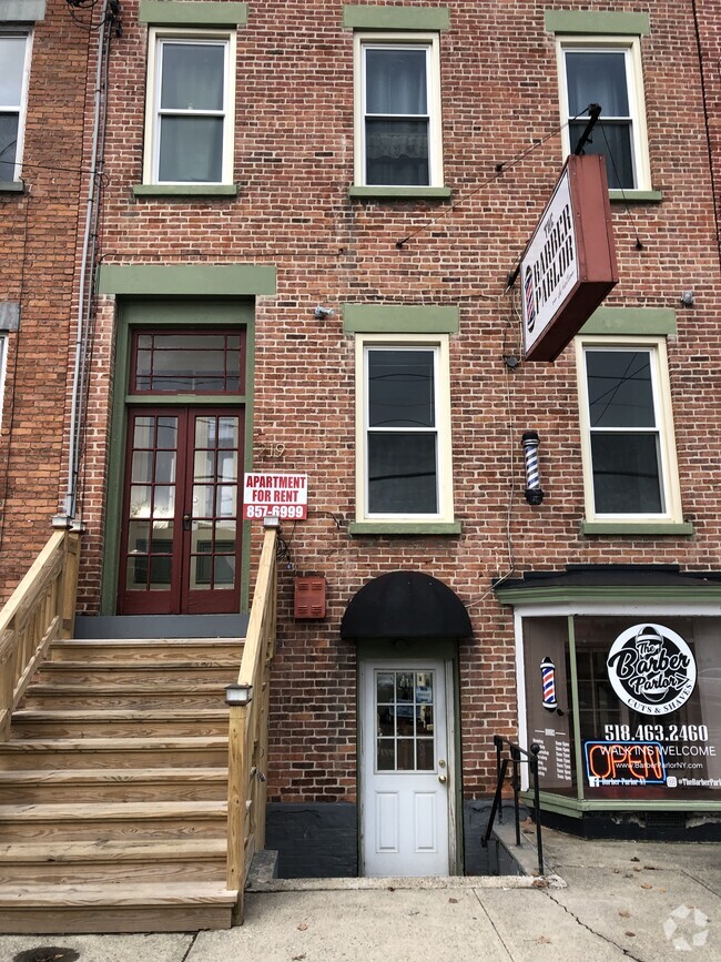 Building Photo - 219 Western Ave