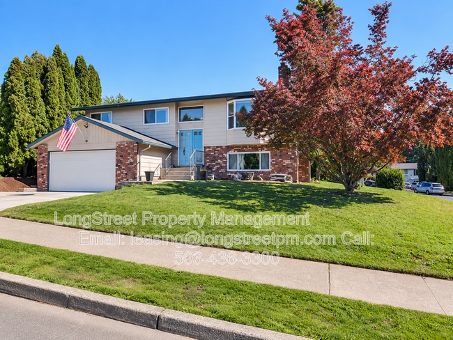 Building Photo - 794 SW Orchard Pl