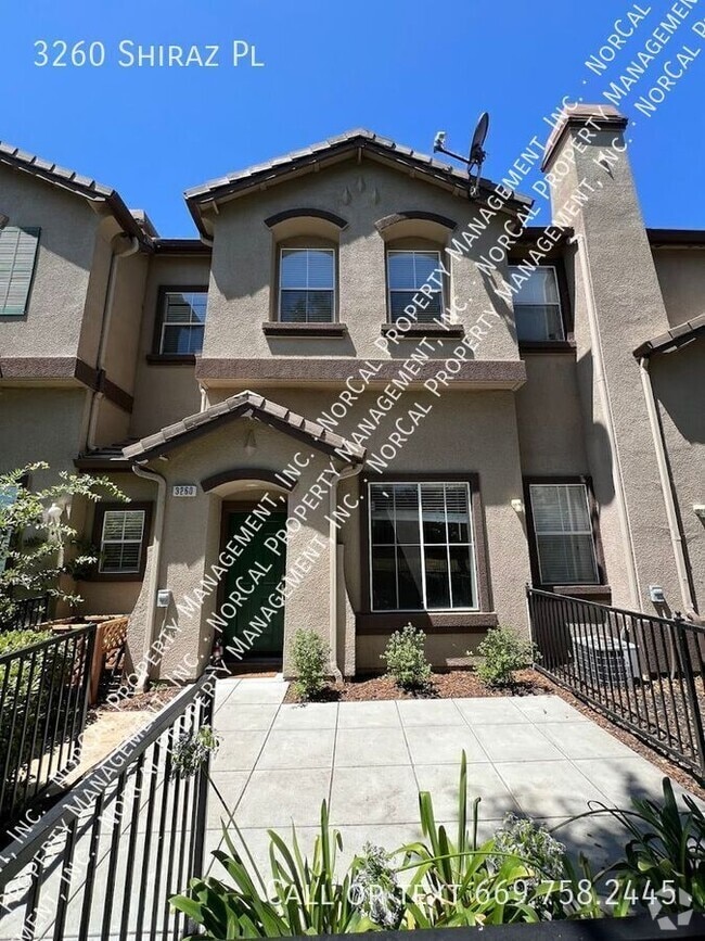 Building Photo - 3260 Shiraz Pl