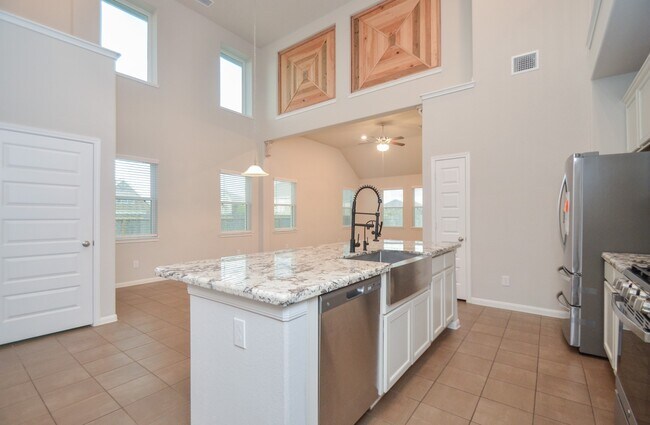 Foto del edificio - 14154 Little River Dr