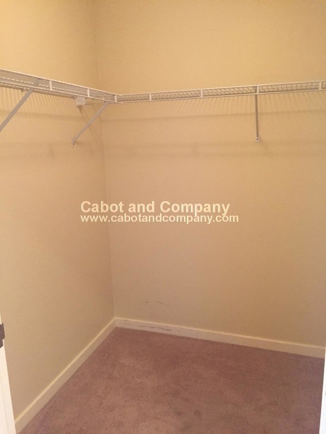 Building Photo - 6 Canal Park