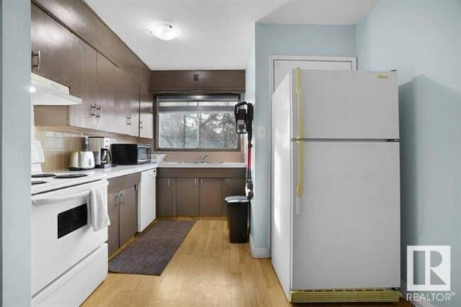 Building Photo - 16227-1100A 100a Ave NW