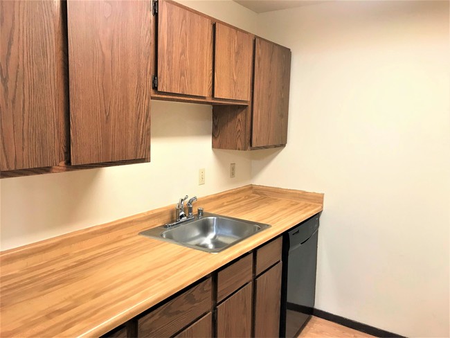 Foto del edificio - 2417 Chalet Gardens Ct
