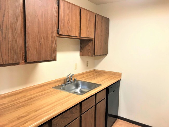 Building Photo - 2417 Chalet Gardens Ct