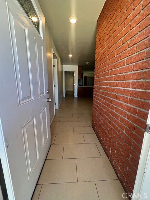 Foto del edificio - 44558 Stanridge Ave