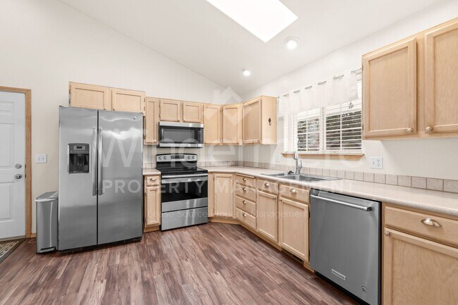 Building Photo - Coming Soon First Week of September!! Beautiful 3-bedroom Home Next To Black Bay Park In Post Falls