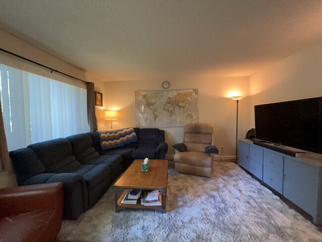 Foto del edificio - 1712 Fremont Ct