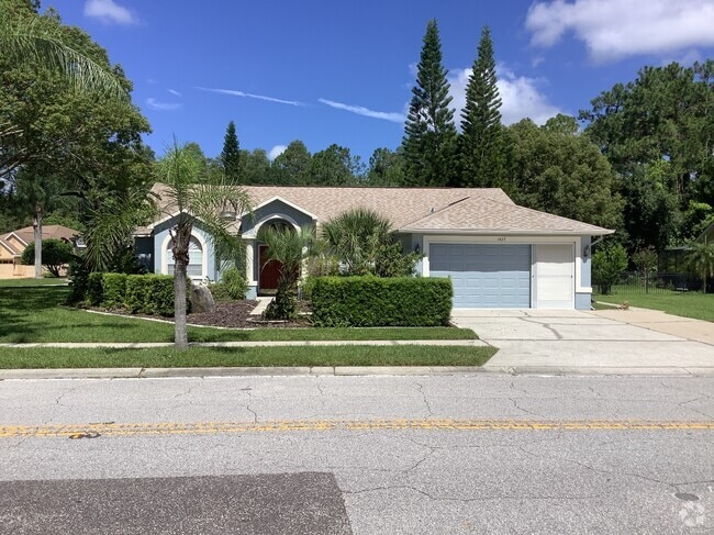 Building Photo - 1427 Kinsmere Dr