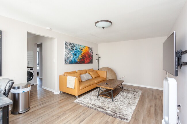 Foto del edificio - 6427 N Hermitage Ave