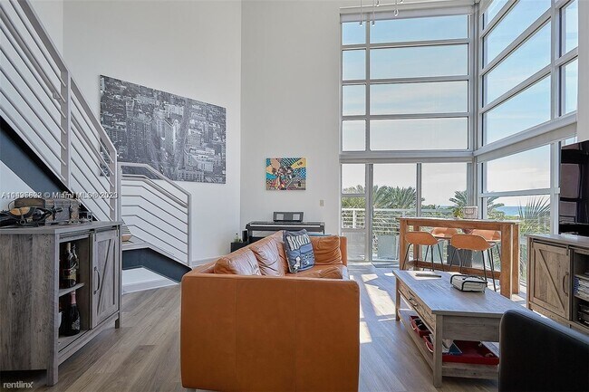 Foto del edificio - 2 br, 2 bath Condo - 7700 Collins Ave