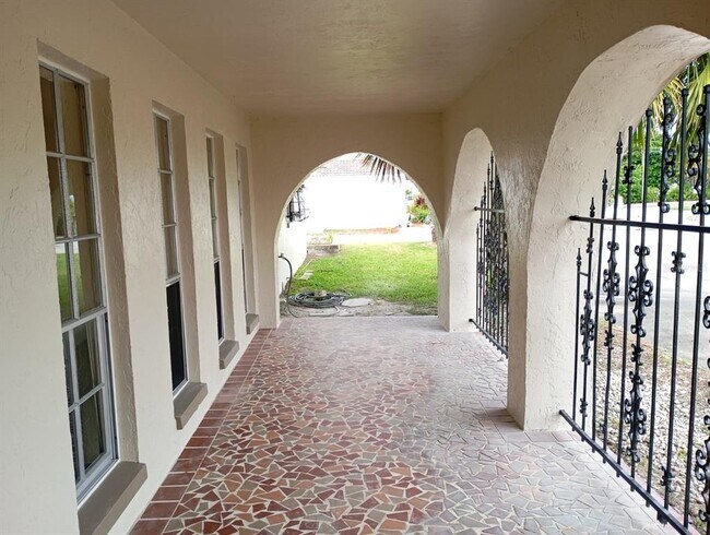 Building Photo - 3944 Headsail Dr