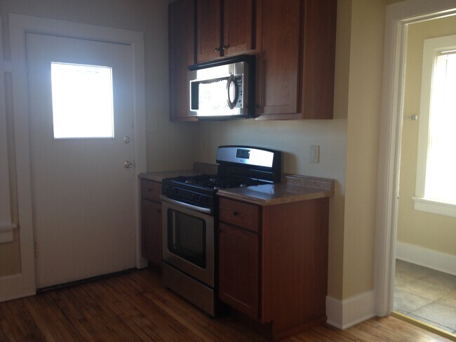 Foto del edificio - 2456 S Delaware Ave