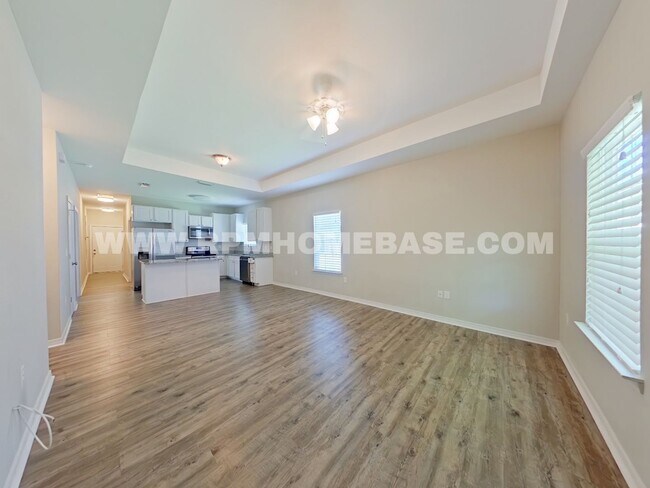 Foto del edificio - 498 Lakeview St
