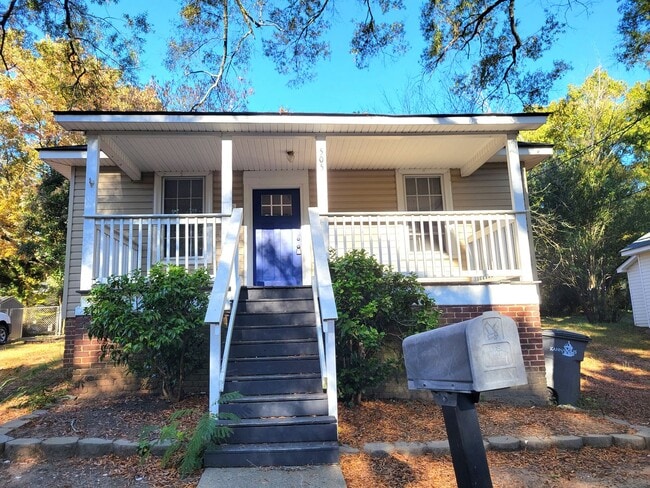 Building Photo - Bungalow in Kannapolis with Rocking Chair Front Porch