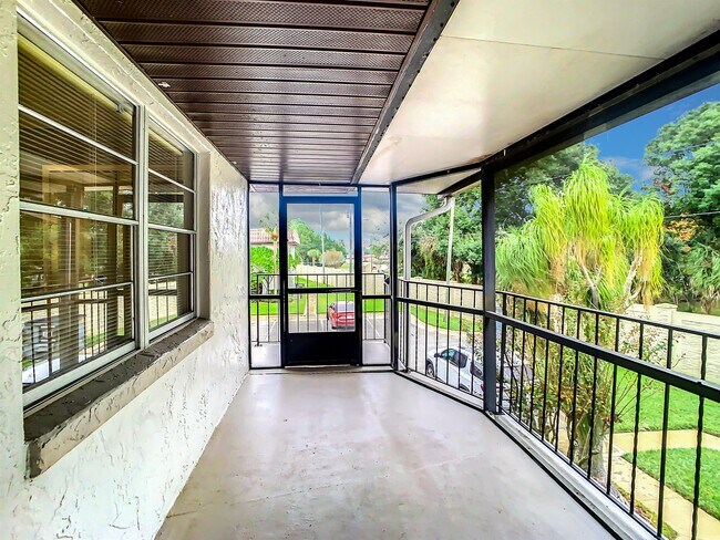 Building Photo - 158 Windtree Ln