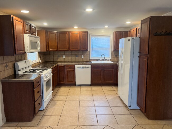 Foto del edificio - 80 18th Ave NW