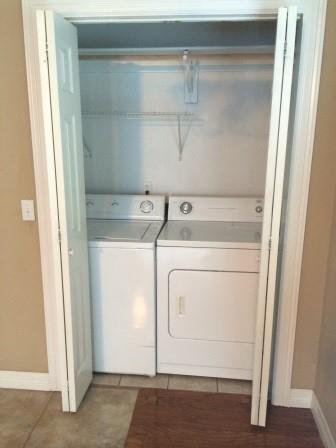 Building Photo - 230 N Olive Ave