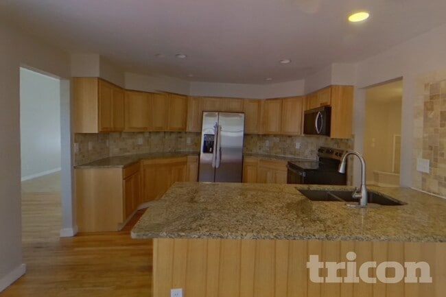 Building Photo - 106 N 49th Ave Ct