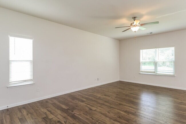 Building Photo - 4326 Drifter Dr