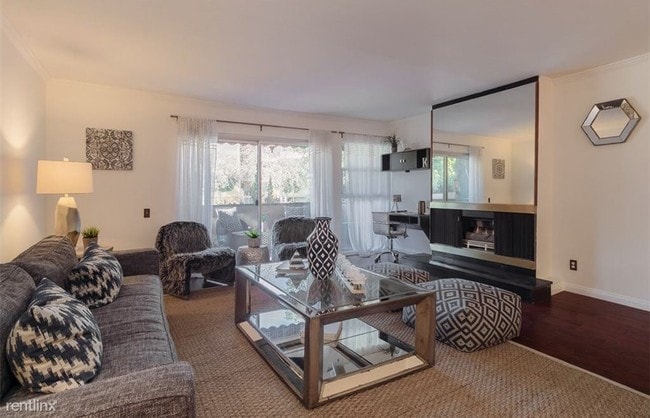 Building Photo - 4200 Laurel Canyon Blvd