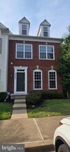 Building Photo - 19401 Rayfield Dr