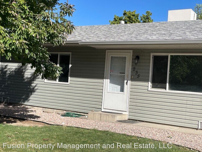 Building Photo - 4 br, 1 bath House - 235 E Concord Drive