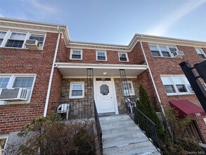 Building Photo - 180 Brook St