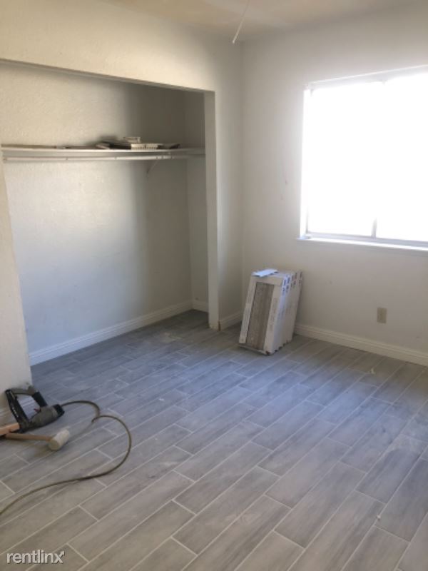 Building Photo - 3 br, 2 bath House - 2109 n Kenneth rd