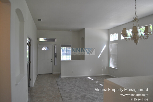 Building Photo - 4841 Blaydon Rd