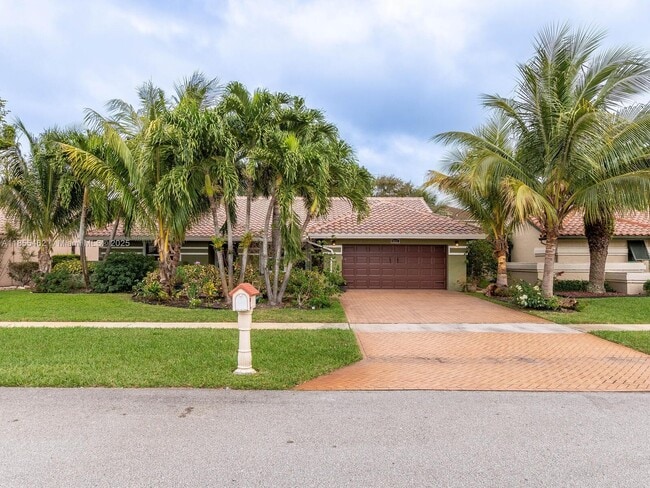 Building Photo - 9939 Majestic Way