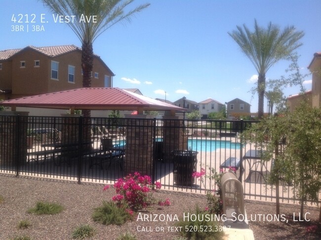 Building Photo - 3 Bedroom Furnished Rental in Gilbert in t...